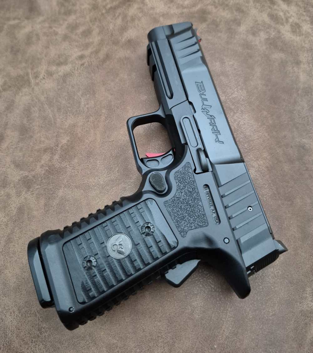 NIB WILSON COMBAT BULWARK 9MM 4" CASE-img-6