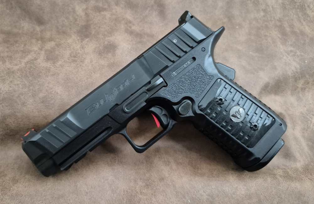 NIB WILSON COMBAT BULWARK 9MM 4" CASE-img-0