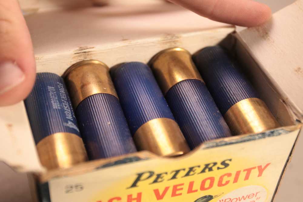 Peters 12 GA Vintage Shot Shells (High Velocity, Victor, Rifled Slug)-img-23
