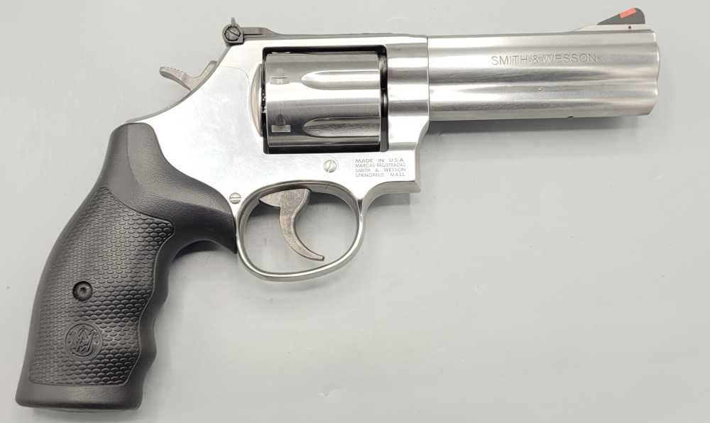 Smith & Wesson 686-6 .357 Magnum 4"-img-1