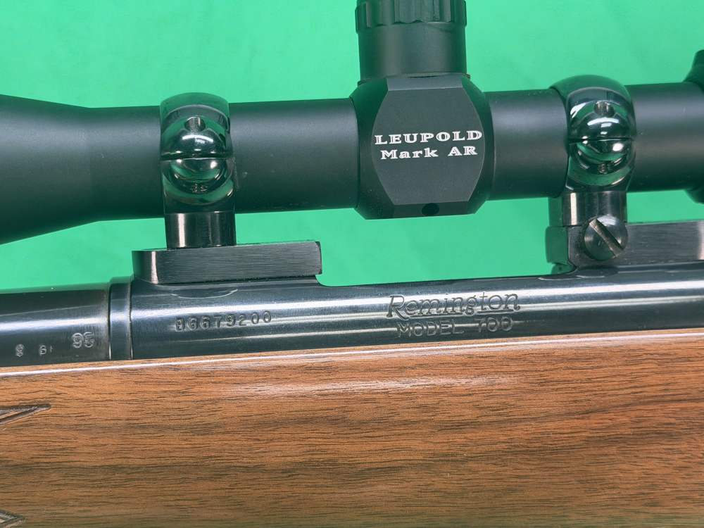 Remington 700 BDL Varmint Special .22-250 24” Heavy Barrel Leupold Scope-img-25