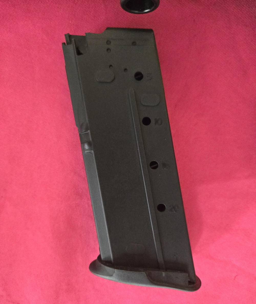 Kel Tec Sub 2000 FN 5.7x28mm threaded backpack gun-img-9