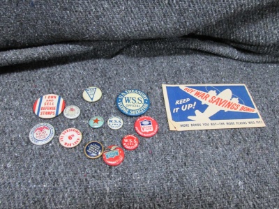 13 PIECES WWII ERA HOMEFRONT/WAR BOND PINS, ALL DIFFERENT, LEAFLET