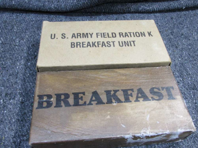 ORIGINAL WWII ERA U.S. ARMY FIELD K-RATION BREAKFAST BOX, INTERNAL/EXTERNAL