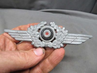 WWII GERMAN LUFTWAFFE VISOR CAP WINGED WREATH & COCKADE INSIGNIA