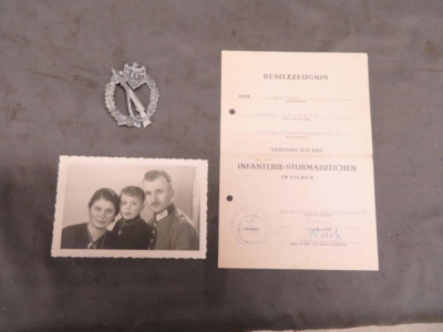 WWII GERMAN INFANTRY ASSAULT BADGE W/ CERTIFICATE & PHOTO