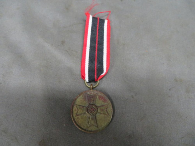 WWII GERMAN WAR MERIT MEDAL-ORIGINAL-NICE PATINA