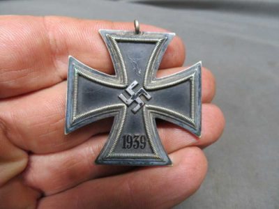 WWII GERMAN IRON CROSS 2ND CLASS-ORIGINAL-NICE DETAIL & FINISH