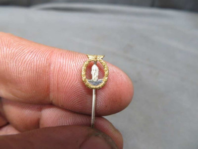 WWII GERMAN KRIEGSMARINE NAVY MINESWEEPER BADGE STICKPIN-NICE DETAIL & FINI
