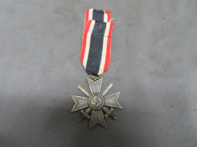 WWII GERMAN WAR MERIT CROSS 2ND CLASS W/ SWORDS