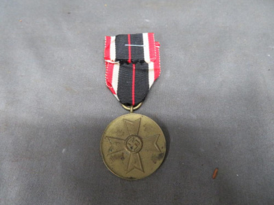 WWII GERMAN WAR MERIT MEDAL-ORIGINAL-NICE DETAIL & PATINA