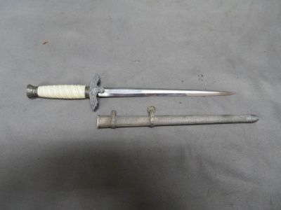 WWII GERMAN MNIATURE LUFTWAFFE 2ND MODEL DAGGER